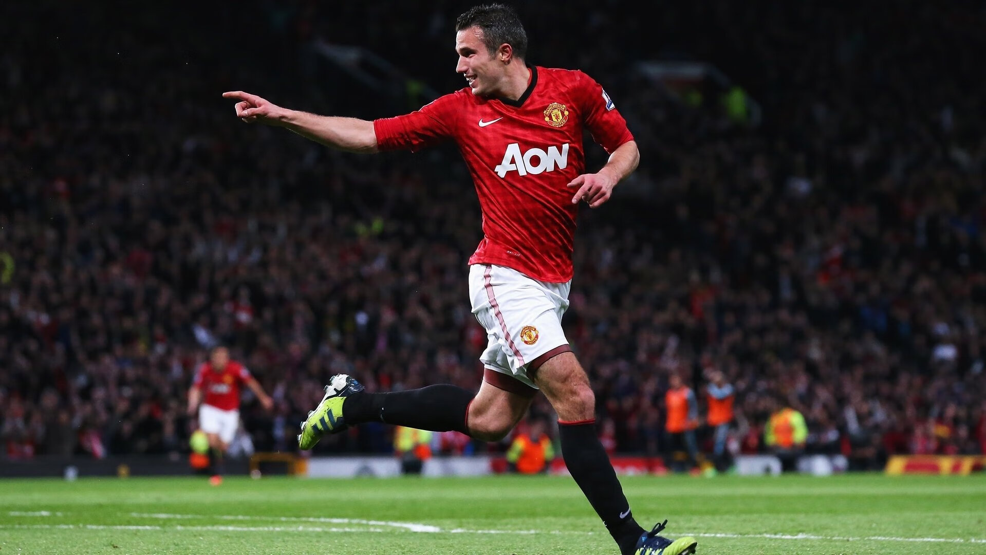 足球俱乐部引入资本合作,行业竞争格局逐渐变化,足球俱乐部的盈利模式